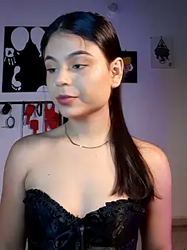 Cleo hills online show from May 10, 2:44 pm