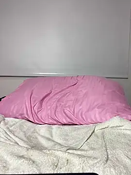 Penelope-Hot online show from February 22, 12:05 am