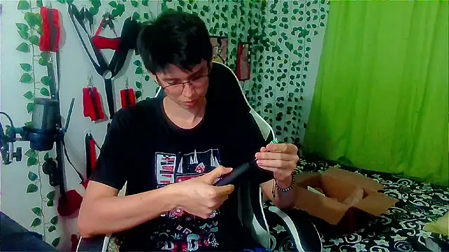 Andy gray online show from December 4, 11:57 pm