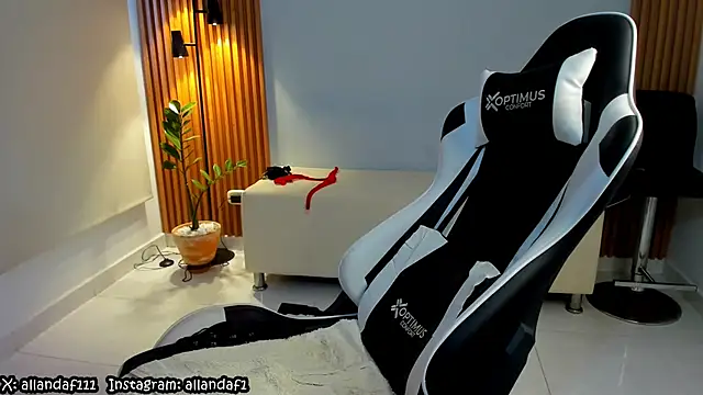 dafboy1 online show from February 9, 9:28 pm