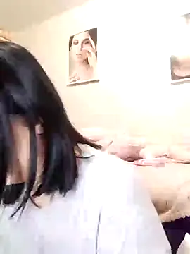 Snapshot of AdelinaJude chatting on December 7, 11:07 am AdelinaJude online show from December 7, 11:07 am