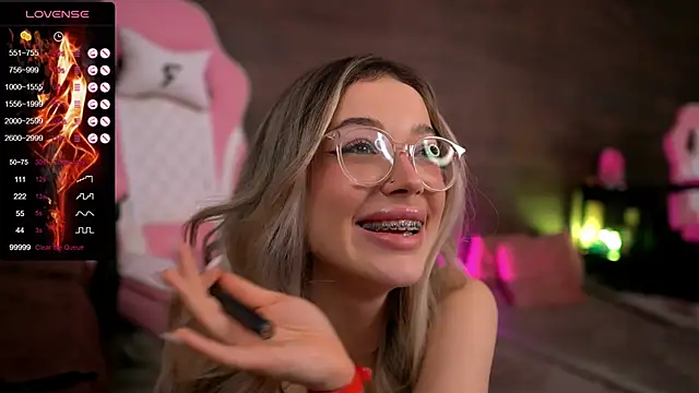 KylieJoyce online show from February 23, 11:36 pm