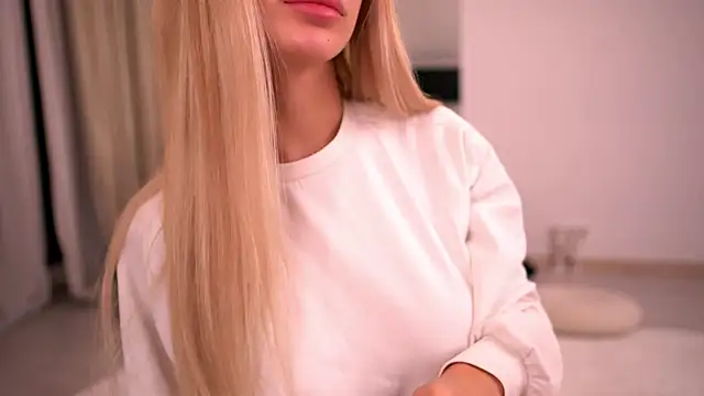 Snapshot of KylieJoyce chatting on February 10, 6:34 pm KylieJoyce online show from February 10, 6:34 pm