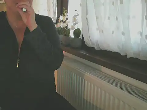 hotsierra4u online show from November 30, 12:42 pm