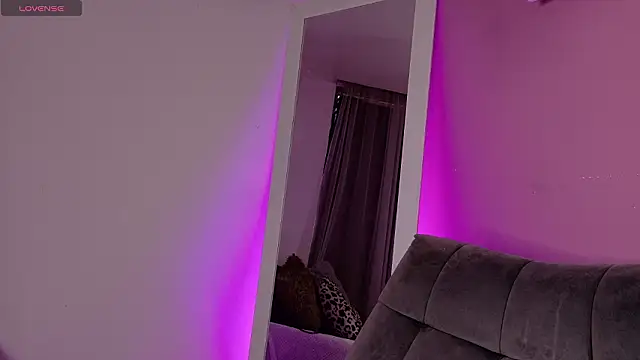 miluv19 online show from March 30, 9:38 pm