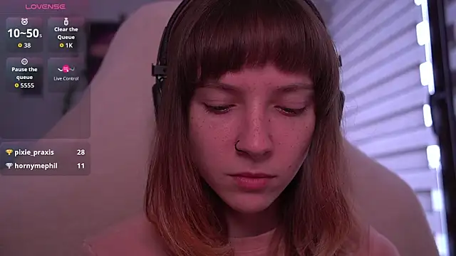 Snapshot of juliapie chatting on September 30, 7:35 am juliapie online show from September 30, 7:35 am