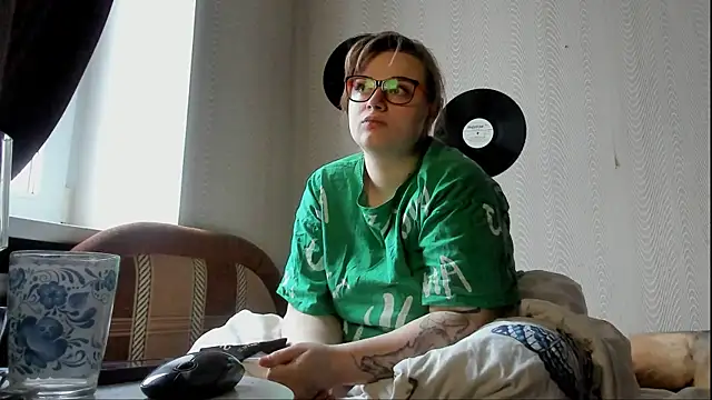 Seductive She Wolf online show from March 9, 2:43 pm