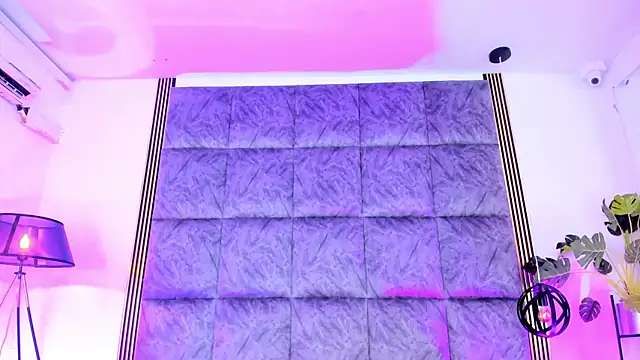 LaurenRodriiguez online show from November 8, 1:00 pm