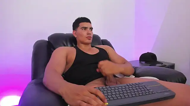 JamesGraay online show from January 22, 9:13 am