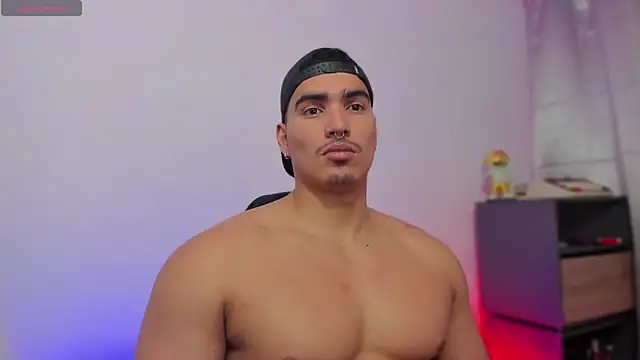 JamesGraay online show from October 28, 10:52 am