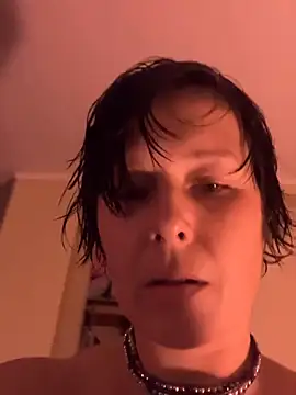 KatieBARBiE98 online show from December 12, 9:48 pm