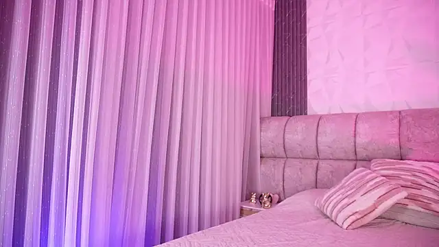 Snapshot of Godess_Scarlett77 chatting on April 23, 3:08 am Godess Scarlett77 online show from April 23, 3:08 am