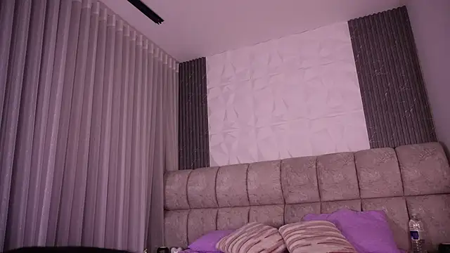 Snapshot of Godess_Scarlett77 chatting on May 30, 3:03 am Godess Scarlett77 online show from May 30, 3:03 am