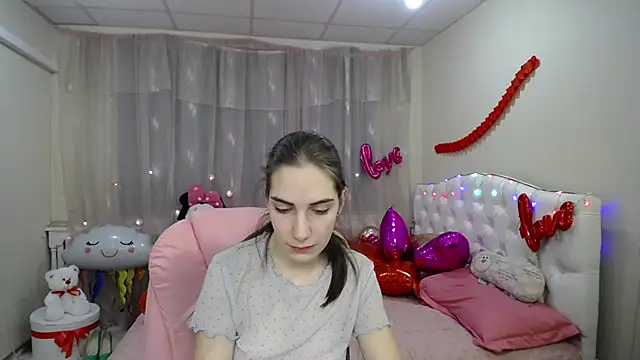 Snapshot of NikaStark_ chatting on February 3, 10:32 pm NikaStark online show from February 3, 10:32 pm