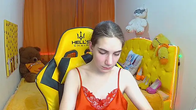 Snapshot of NikaStark_ chatting on February 7, 1:25 am NikaStark online show from February 7, 1:25 am