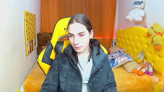 Snapshot of NikaStark_ chatting on February 11, 1:41 am NikaStark online show from February 11, 1:41 am