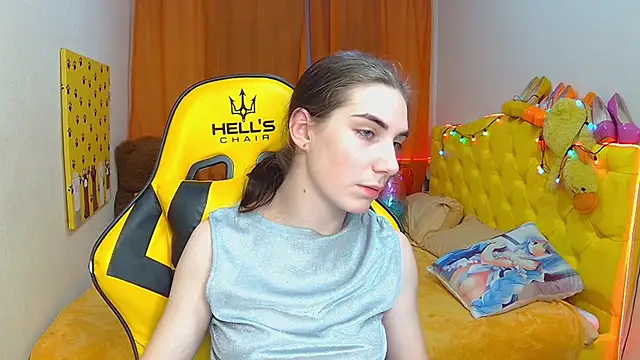Snapshot of NikaStark_ chatting on February 25, 10:39 pm NikaStark online show from February 25, 10:39 pm