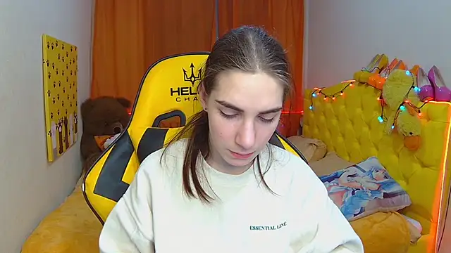 Snapshot of NikaStark_ chatting on February 26, 1:43 am NikaStark online show from February 26, 1:43 am
