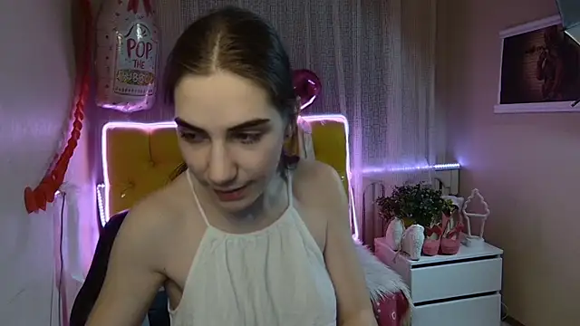 Snapshot of NikaStark_ chatting on February 28, 11:56 pm NikaStark online show from February 28, 11:56 pm