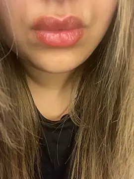 yassminsexy22 online show from February 14, 12:35 pm