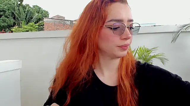 sweeet peach online show from December 30, 6:05 pm