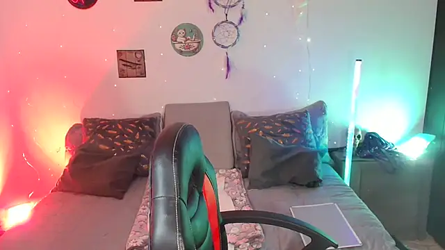 catalinamommyx online show from November 28, 1:41 am