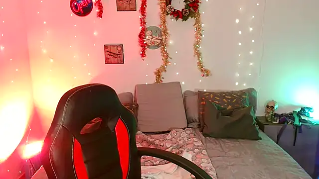 catalinamommyx online show from December 15, 1:54 am