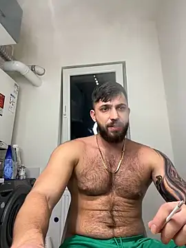 Snapshot of LoveIsBlind_ chatting on December 20, 9:06 pm LoveIsBlind  online show from December 20, 9:06 pm