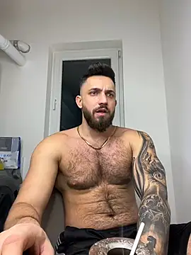 Snapshot of LoveIsBlind_ chatting on December 30, 9:19 pm LoveIsBlind  online show from December 30, 9:19 pm