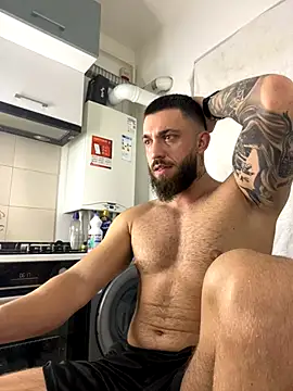 Snapshot of LoveIsBlind_ chatting on October 16, 3:18 am LoveIsBlind  online show from October 16, 3:18 am