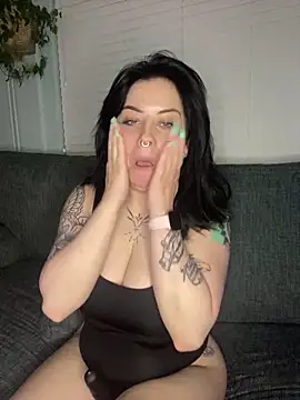 NaomiSquirts online show from March 16, 8:21 pm