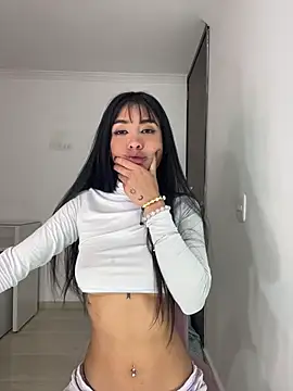 lina pink online show from November 11, 3:28 am