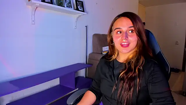 evy orange1 online show from April 9, 2:44 am