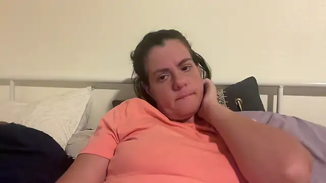 Jess4you0818 online show from October 9, 12:30 am