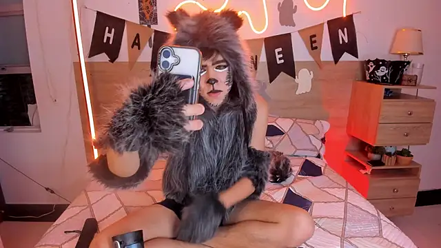 justinbiler online show from October 31, 1:12 pm