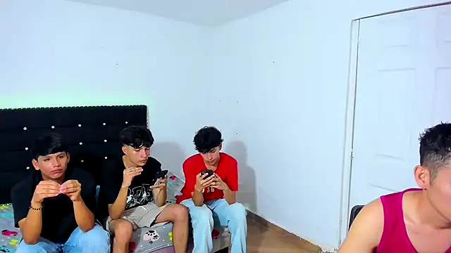 Alexander and Xiao online show from February 27, 9:58 pm