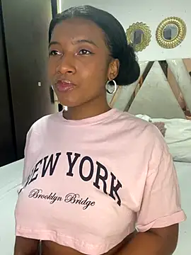 KriisvanyLeroy online show from September 25, 2:32 pm