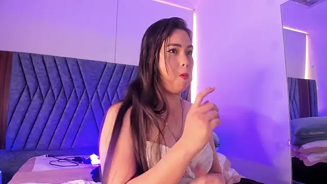 MADISSONLOVE  online show from January 28, 3:14 pm