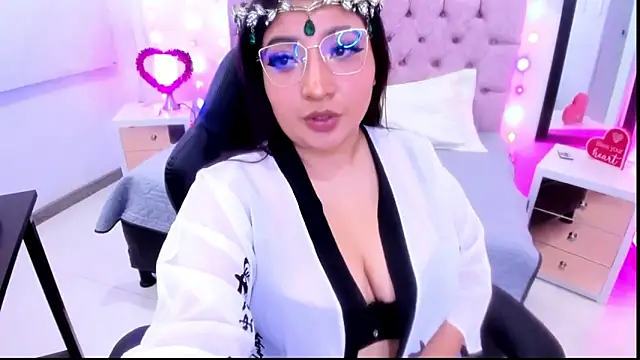 Emma monserrat online show from February 28, 4:10 am