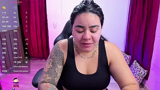 Snapshot of Sharon_hils chatting on December 30, 4:51 pm Sharon hils online show from December 30, 4:51 pm