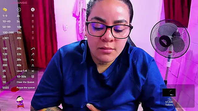 Snapshot of Sharon_hils chatting on January 6, 3:08 pm Sharon hils online show from January 6, 3:08 pm