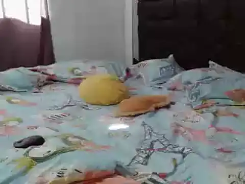 Snapshot of charlotte_slut chatting on January 1, 6:49 pm charlotte slut online show from January 1, 6:49 pm