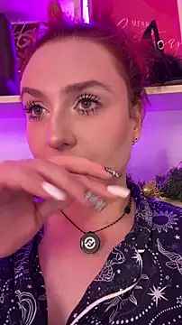 AnnaRichmond online show from December 22, 1:24 am