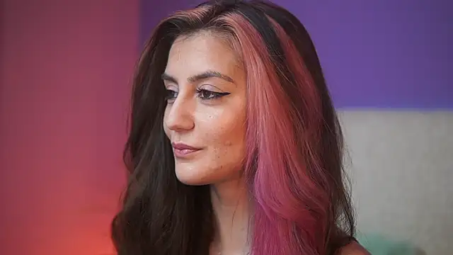 Snapshot of SabrinaHope chatting on December 13, 9:53 pm SabrinaHope online show from December 13, 9:53 pm