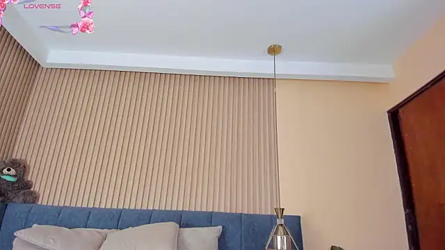 Snapshot of kathecute__ chatting on February 21, 1:39 am kathecute online show from February 21, 1:39 am