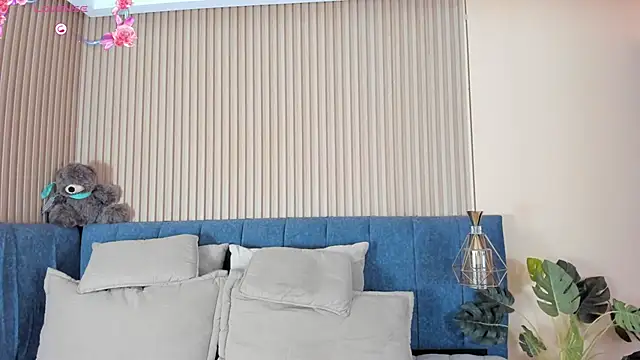 kathecute   online show from March 4, 1:44 am