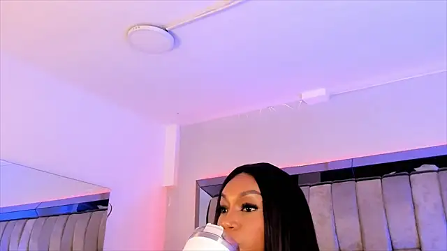 ChaynnaCooper online show from January 27, 2:57 pm