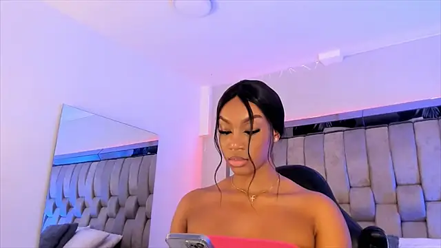 ChaynnaCooper online show from February 5, 3:20 pm