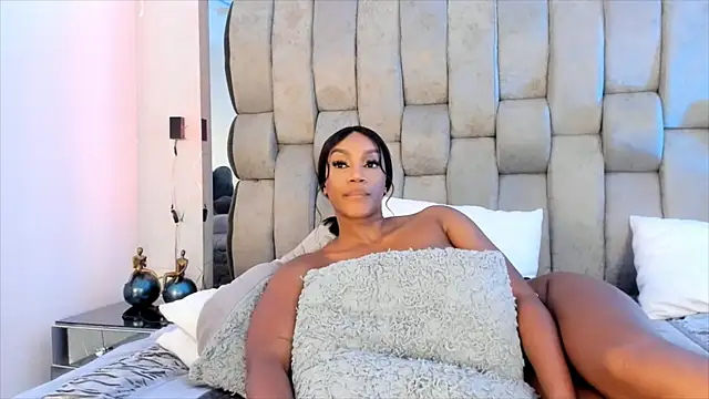 ChaynnaCooper online show from February 11, 6:11 pm