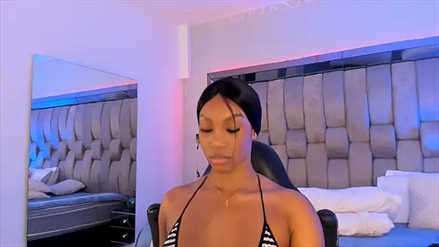 ChaynnaCooper online show from February 19, 6:10 pm